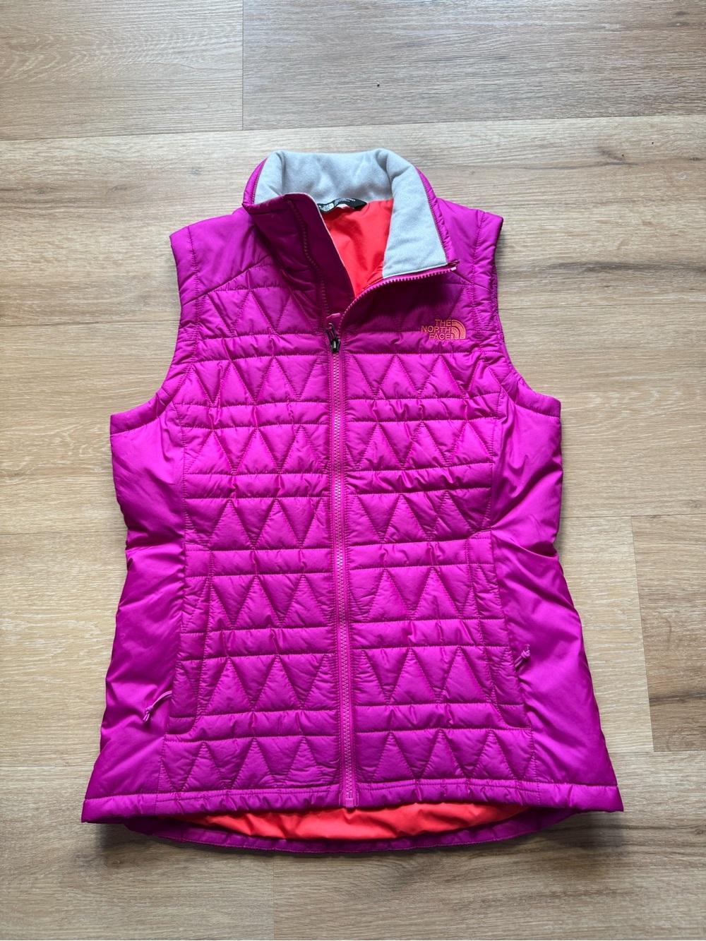 The North Face Pink Quilted Insulated Vest - Picture 4 of 11